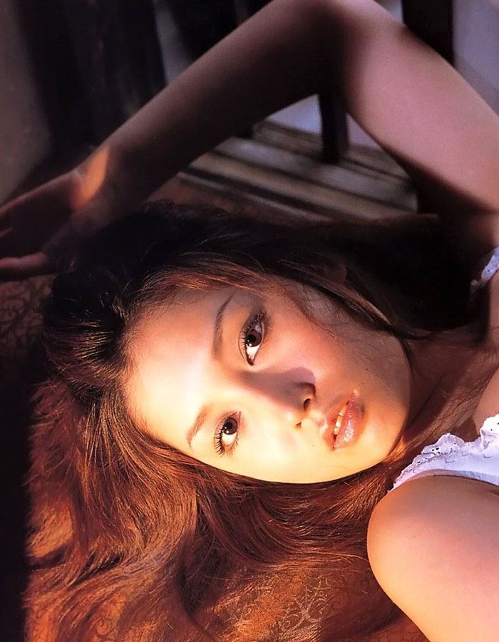【画像】三津谷葉子 週刊ポストの写真集で生乳首を晒すｗｗｗｗｗｗ0052manshu