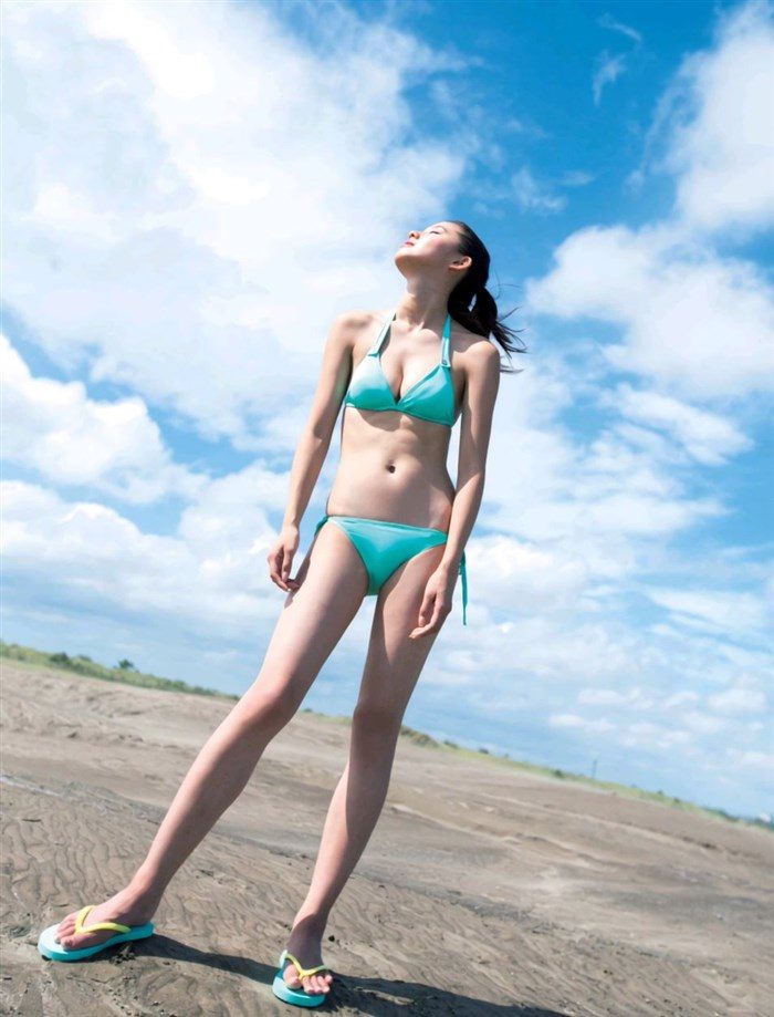 【画像】朝比奈彩とかいう美脚モデルの水着グラビアが股間を強襲！！0040manshu